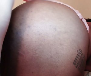 Grávidas - grandes mulheres negras e branco menino