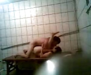 Menina asiática capturada pelo soldado russo e fica fodida