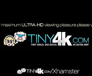 4 k tiny4k - super minúsculo kacey jordan bateu por pau grande